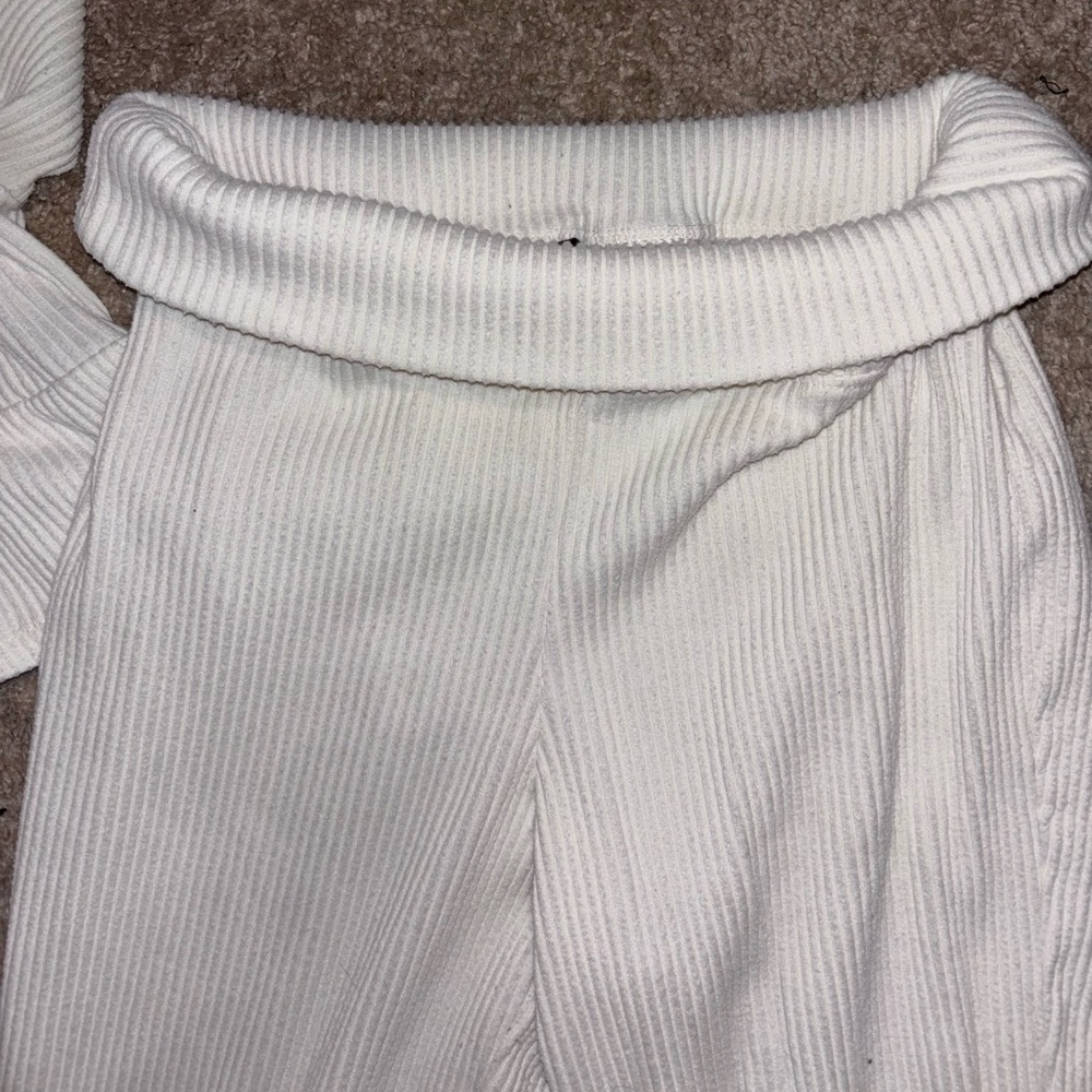 2 Ribbed Long Sleeve CropTop & High-Waist Flare Pants Sets- Blue & Cream - Picture 9 of 16